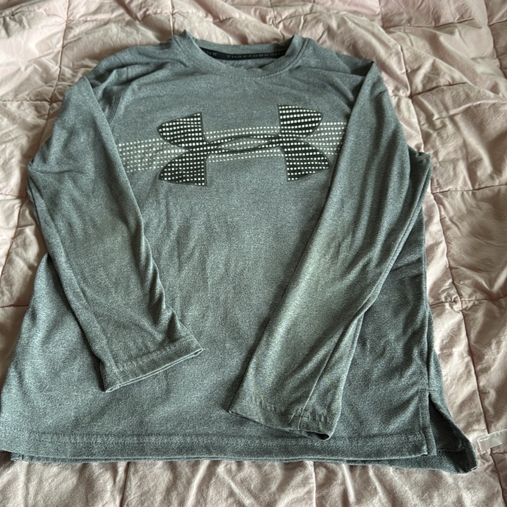 Under Armour kids Gray Shirt